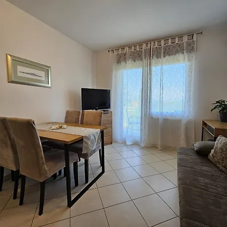 Olgica 203 By Interhome Apartman Malinska